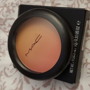 MAC LE HTF ripe peach